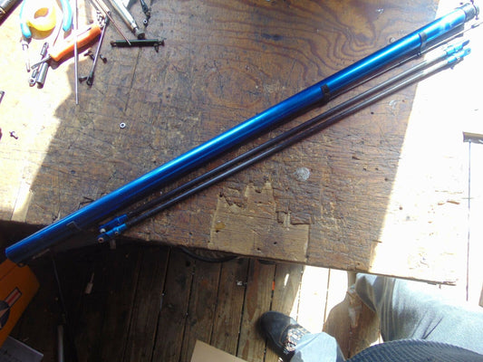 QUICK 30 PRO TAIL BOOM ASSEMBLY C/W PITCH ROD & SUPPORTS