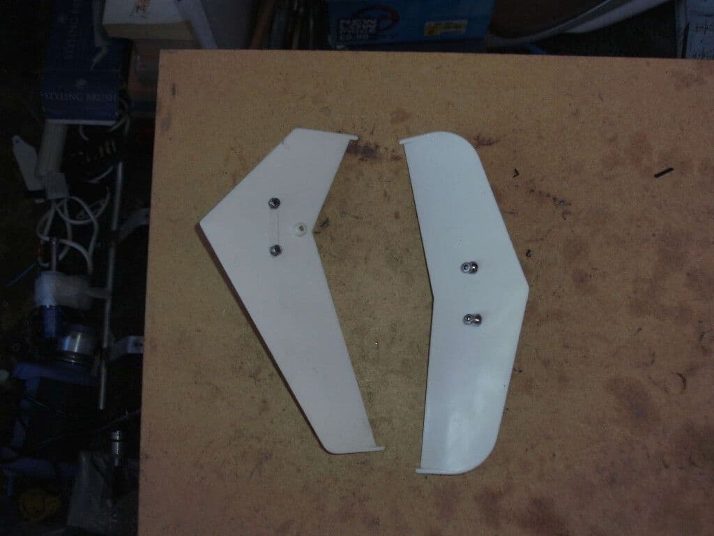 QUICK PRO 30 TAIL FIN SET