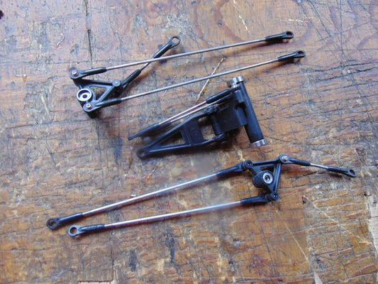 RAPTOR 550E AILERON & ELEVATOR CONTROL ARMS & LINKS