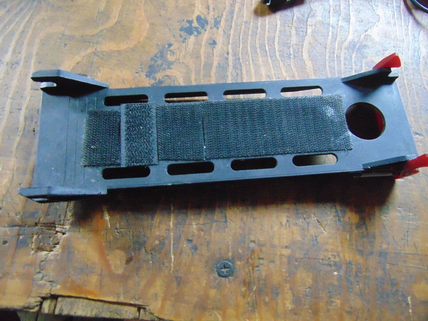 RAPTOR 90 G4 BATTERY TRAY