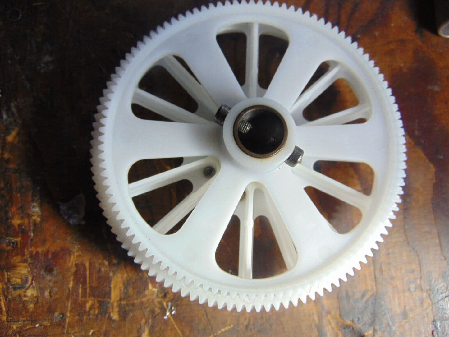 RAPTOR 90 G4 SLANT CUT MAIN SHAFT DRIVE GEAR & TAIL GEAR C/W ONE-WAY BEARING