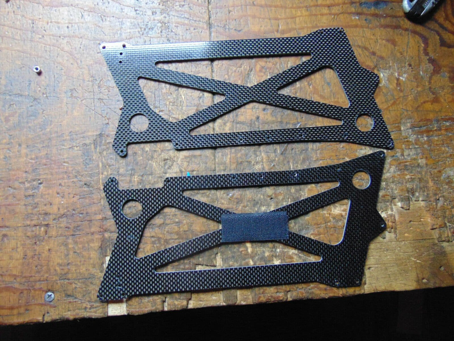 RAPTOR E700 CARBON FIBRE LOWER FRAME SIDES
