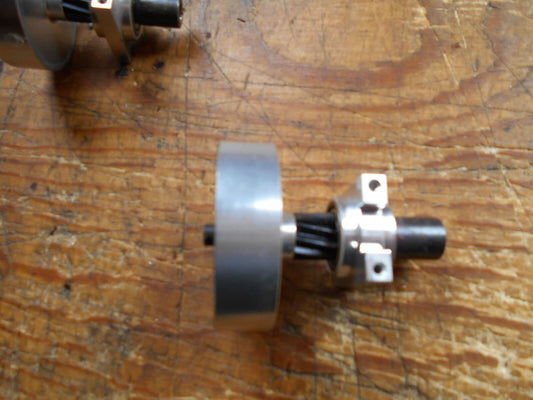 RJX X-TREME 50 CLUTCH BELL HOUSING ASSEMBLY WITH HELICAL CUT PINION