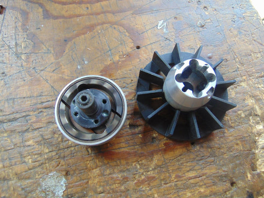 ROBBE CONQUEST CLUTCH ASSEMBLY C/W ALLOY BELLHOUSING & METAL PINION ETC