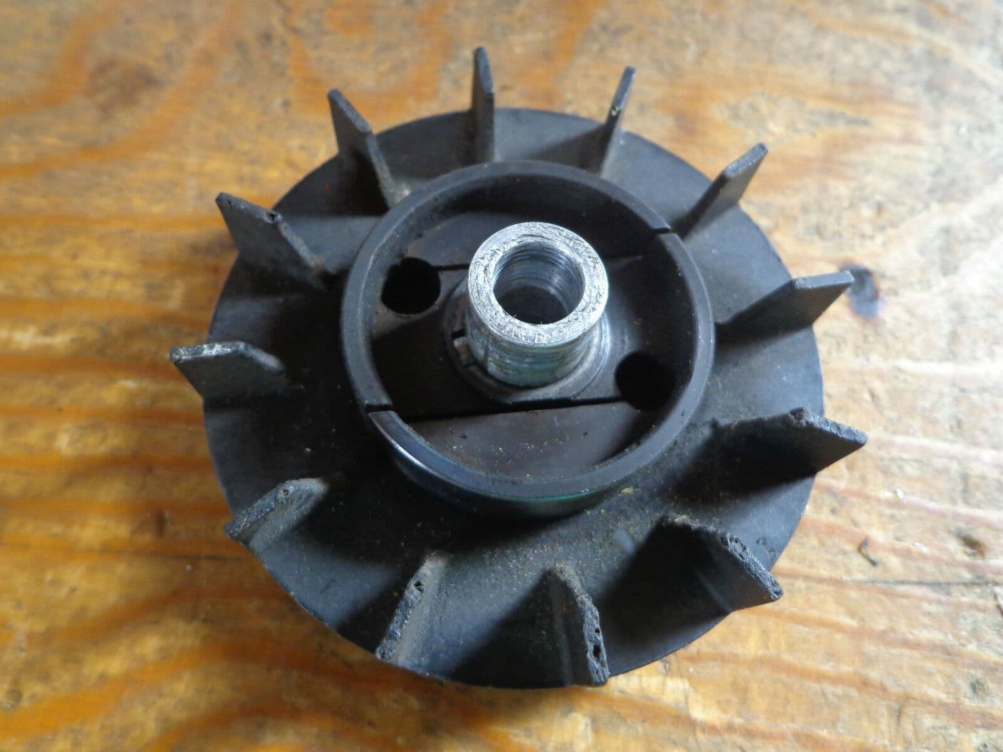 ROBBE FUTURA ENGINE COOLING FAN AND CLUTCH