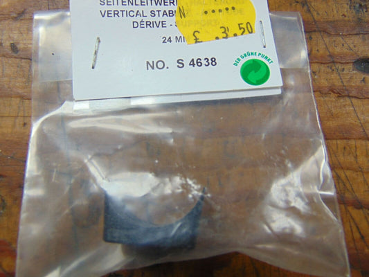 ROBBE FUTURA VERTICAL TAIL FIN MOUNT S4638  BNIB