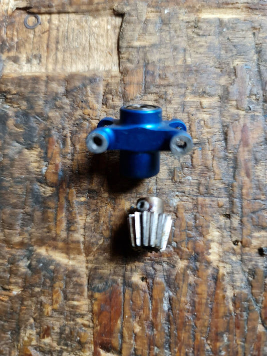 ROBBE SPIRIT BLUE ALLOY TAIL DRIVE PINION & MOUNTING ASSEMBLY
