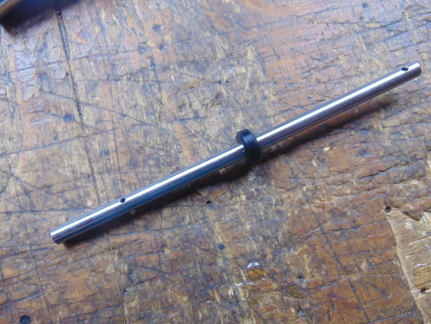 ROBBE SPIRIT L-16 MAIN ROTOR SHAFT & COLLET