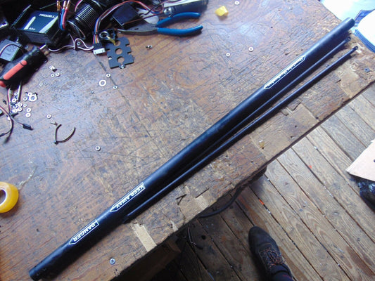 ROBBE SPIRIT L-16 TAIL BOOM ASSEMBLY C/W TORQUE ROD, SUPPORTS & PITCH ROD