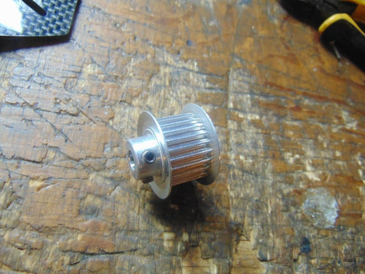 SAB GOBLIN 630 / 700  REAR TAIL ROTOR DRIVE PINION 27t