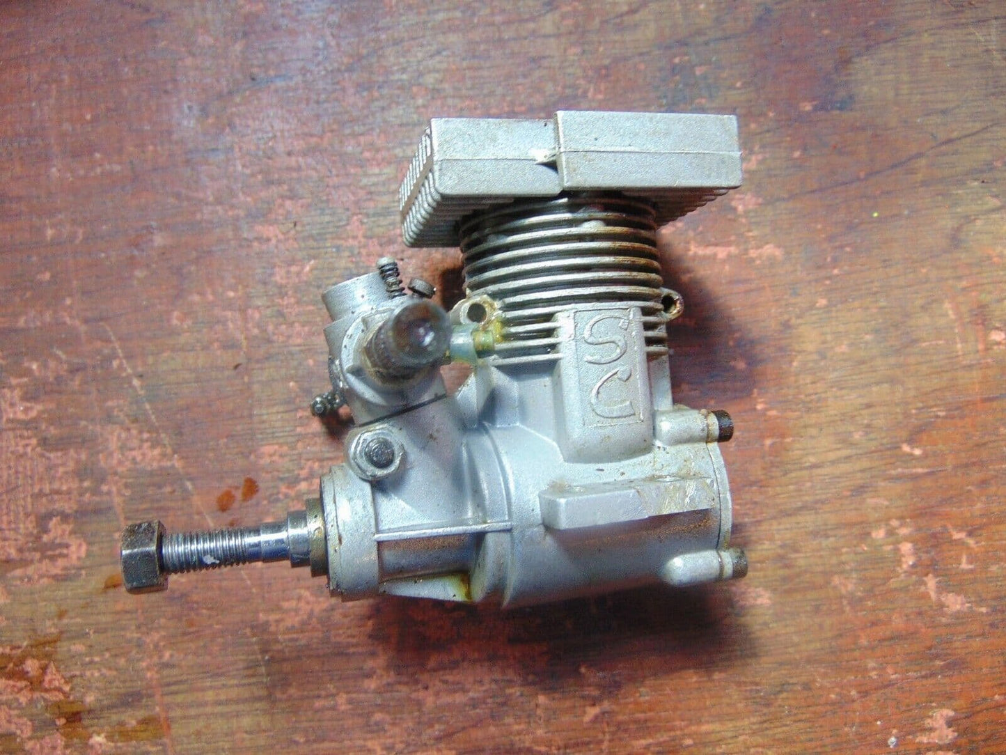 SC 32H HELI ENGINE & MUFFLER VERY LIGHTLY OIL STAINED RUNS WELL