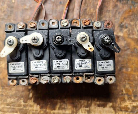 SET OF FIVE JR NES-505 SERVOS SUIT VINTAGE HELI