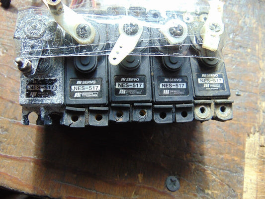 SET OF FIVE JR NES-517 SERVOS SUIT VINTAGE HELI ETC