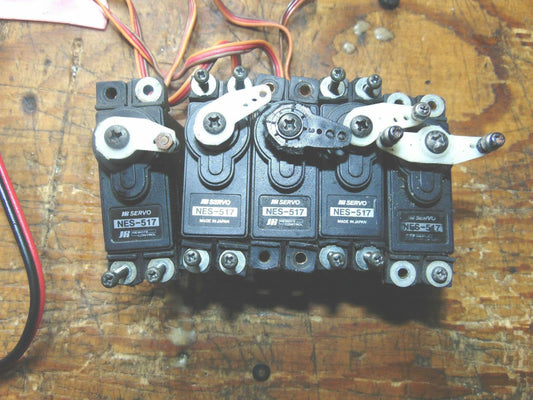 SET OF FIVE JR NES-517 SERVOS