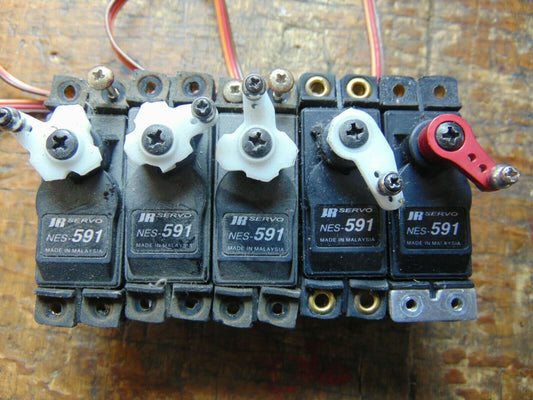 SET OF FIVE JR NES-591 SERVOS