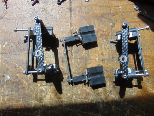SYNERGY E9/N9 CYCLIC SERVO MOUNTINGS
