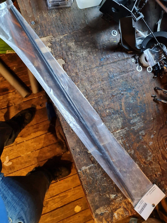 SYNERGY N9 CARBON FIBRE TAIL BOOM SUPPORTS  115-117  BNIB