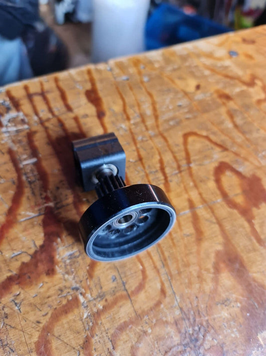 SYNERGY N9 CLUTCH  BELLHOUSING C/W PINION & MOUNTING BLOCK