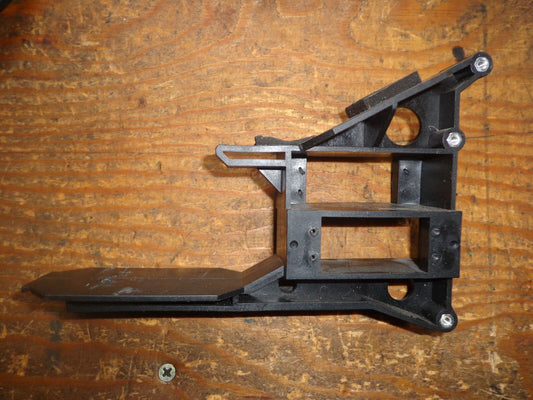 SYNERGY N9 FRONT RADIO / BATTERY MOUNTING TRAY