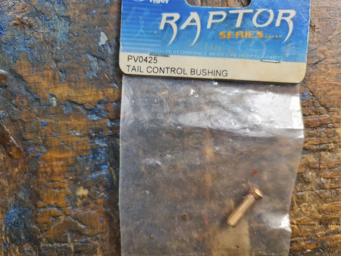 THUNDER TIGER RAPTOR 30/50 TAIL CONTROL BUSH PV0425  BNIB