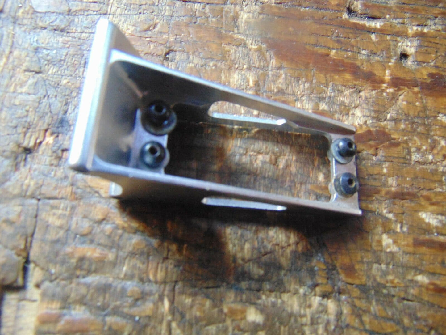 TREX 450 L ALLOY TAIL SERVO MOUNTING