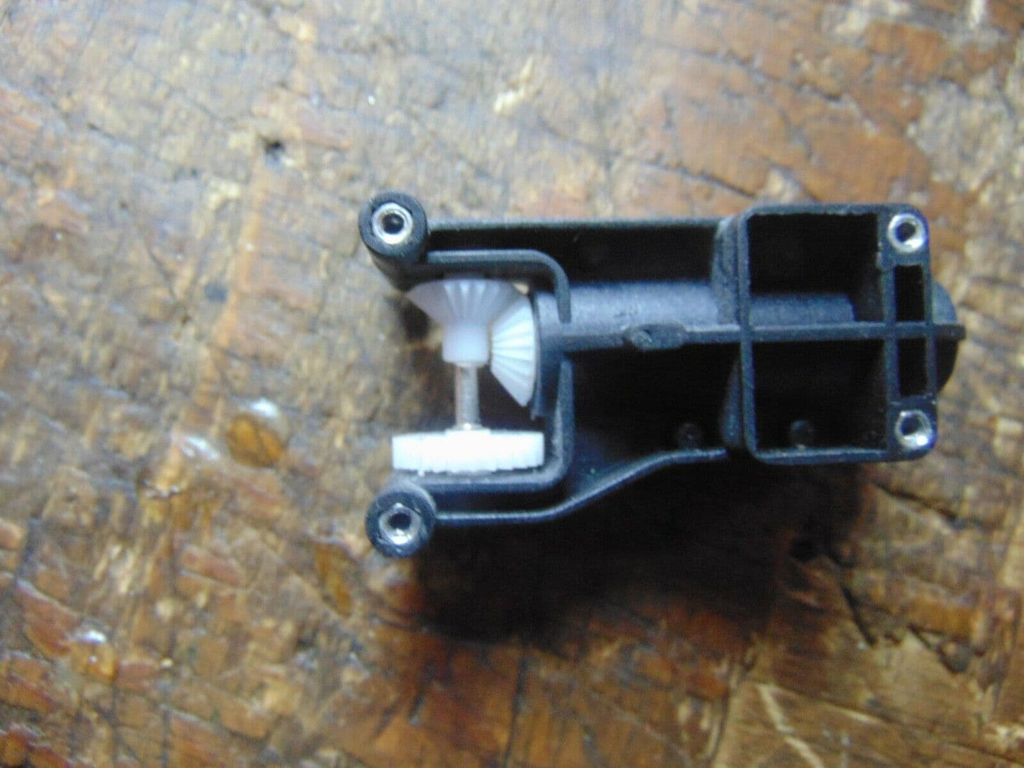 TREX 450 PRO TAIL BOOM MOUNTING C/W BEVEL GEARS