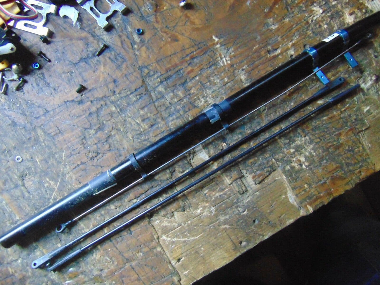 TREX 450 TAIL BOOM C/W BLUE SERVO MOUNT PITCH ROD & SUPPORTS FOR BELT DRIVE