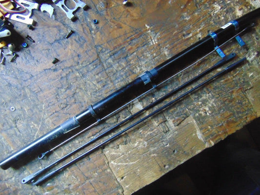 TREX 450 TAIL BOOM C/W BLUE SERVO MOUNT PITCH ROD & SUPPORTS FOR BELT DRIVE