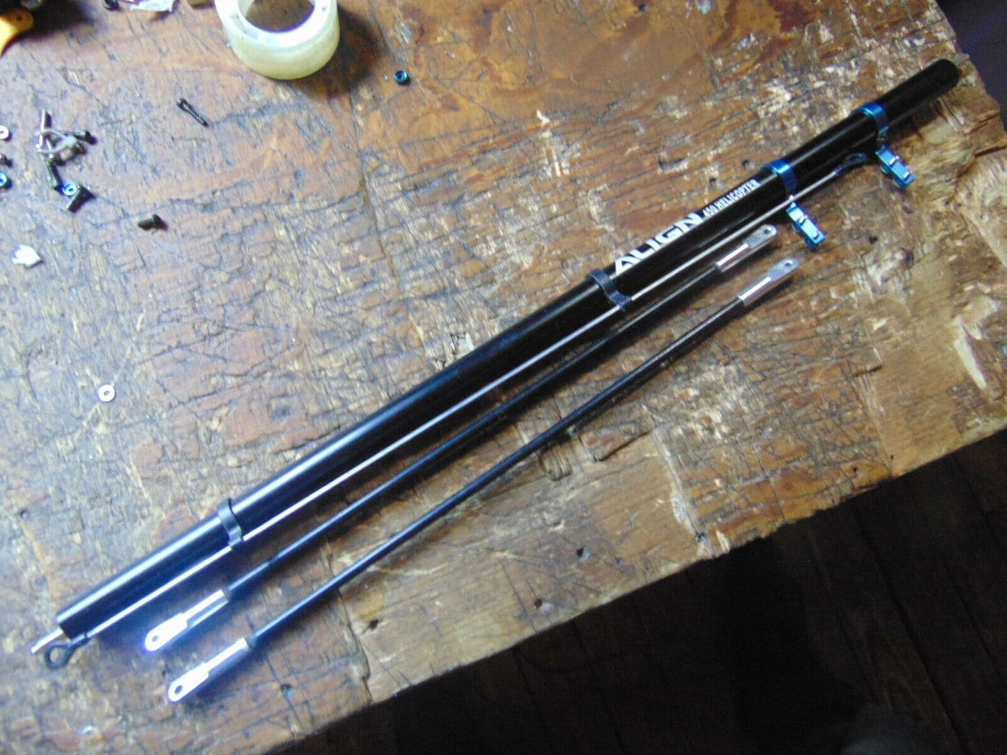 TREX 450 TAIL BOOM C/W TORQUE DRIVE, BLUE ALLOY SERVO MOUNT PITCH ROD & SUPPORTS