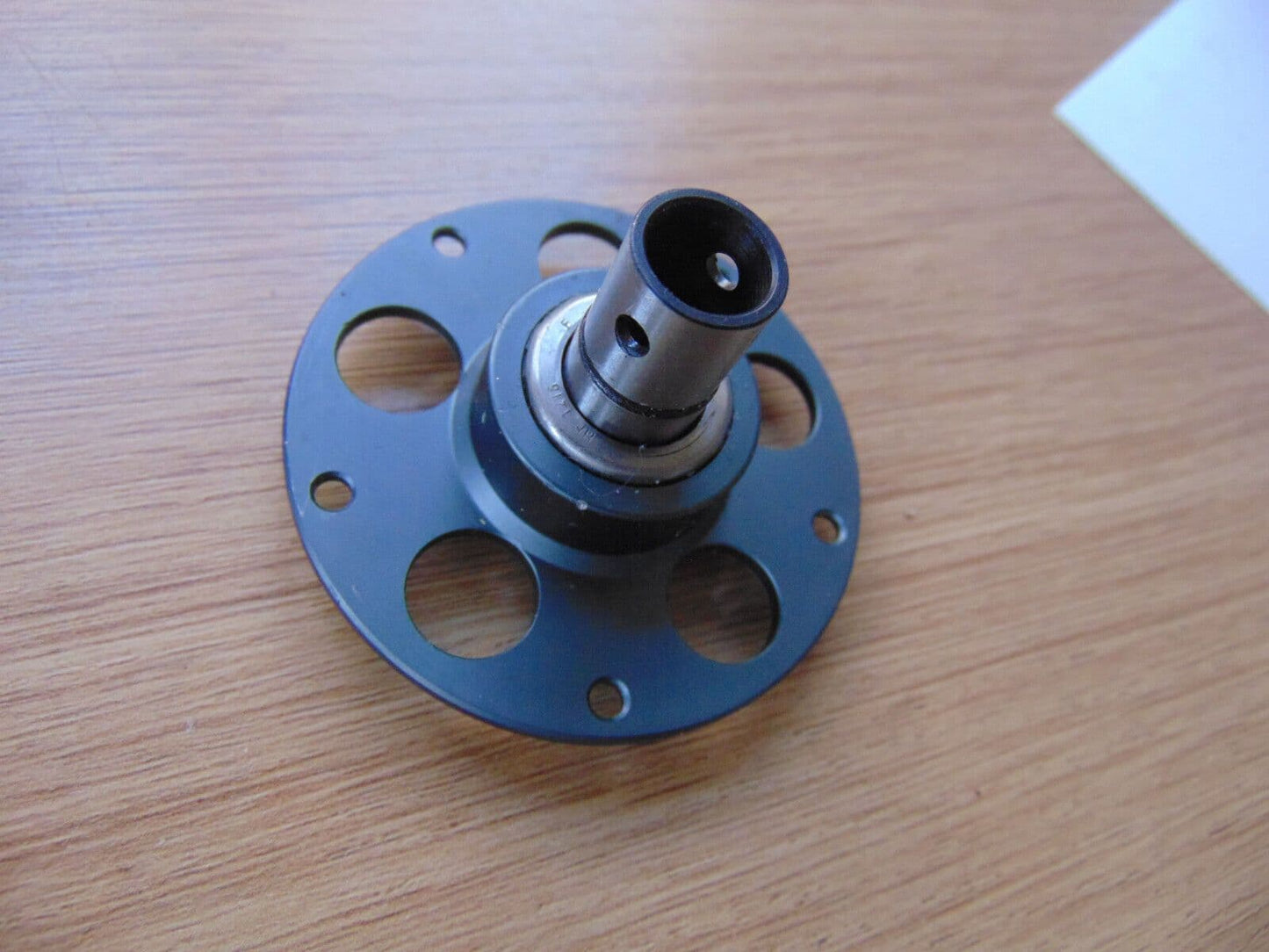 TREX 600 GREY ONE-WAY BEARING & SLEEVE EARLY TYPE TAKEN FROM A KIT  BNIB