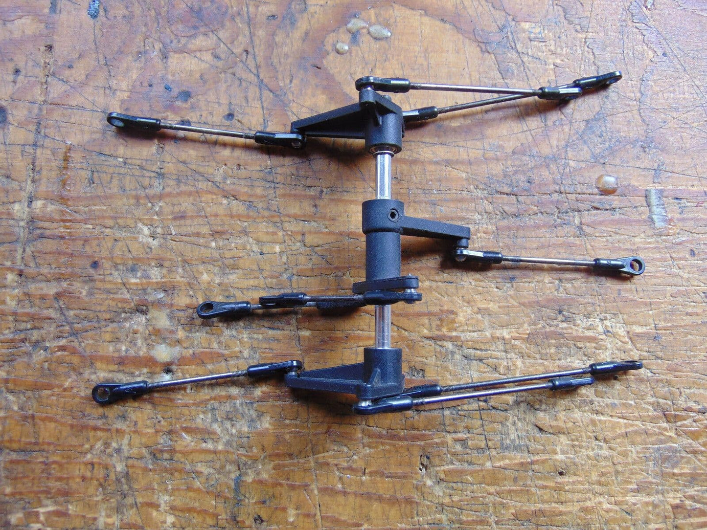 TREX 600 N ELEVATOR & AILERON CONTROLS C/W LINKS