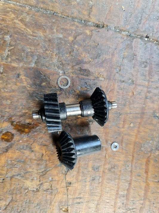 TREX 700 FRONT TAIL DRIVE BEVEL GEARS SLANT CUT PNION  UNUSED