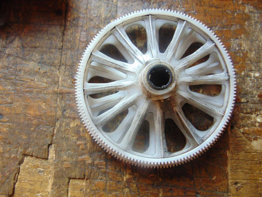 TREX 700 MAIN & TAIL DRIVE GEARS 0.6M C/W ONE-WAY BEARING