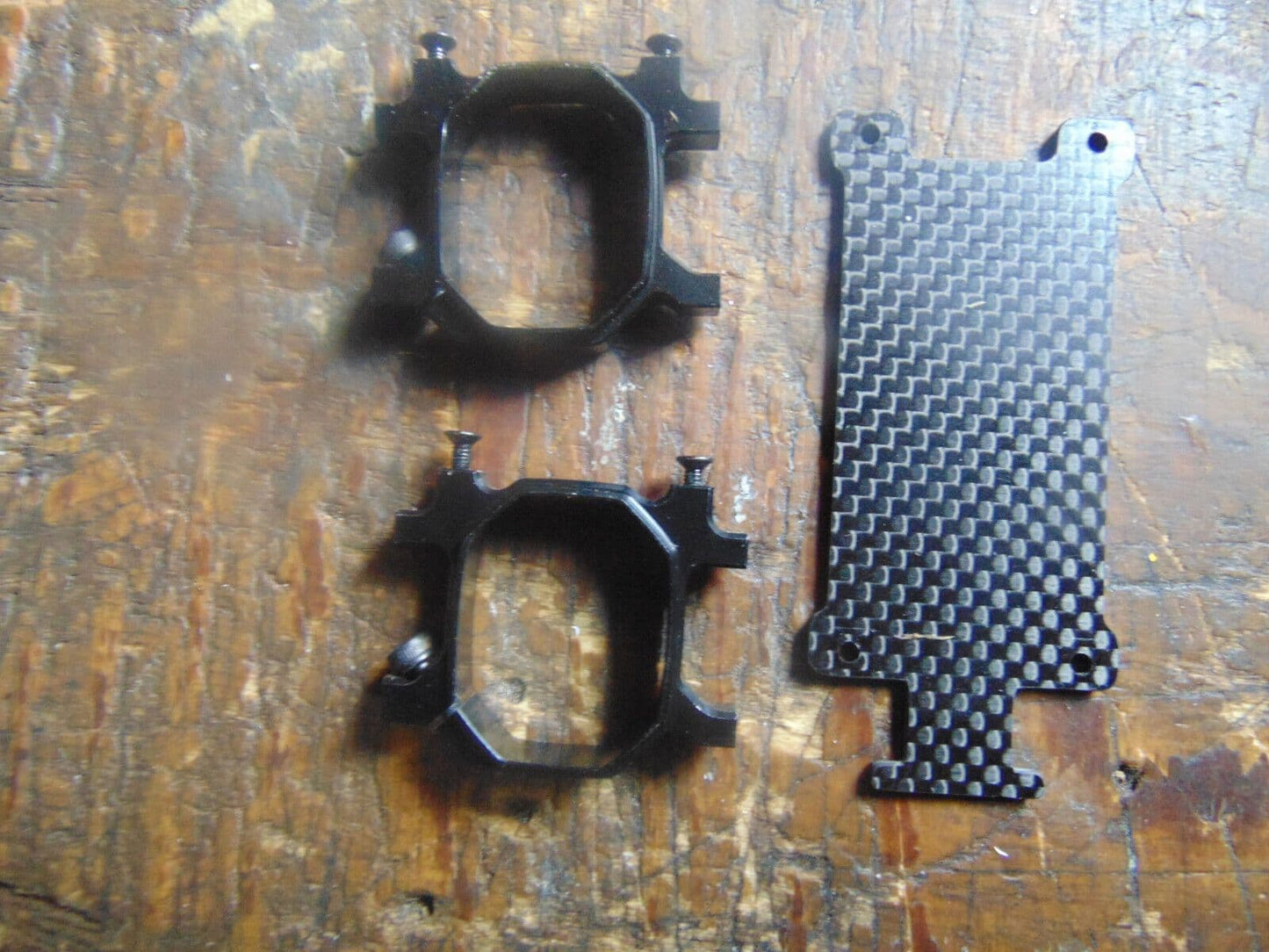 TRON 5.5 TAIL BOOM MOUNTING ASSEMBLY