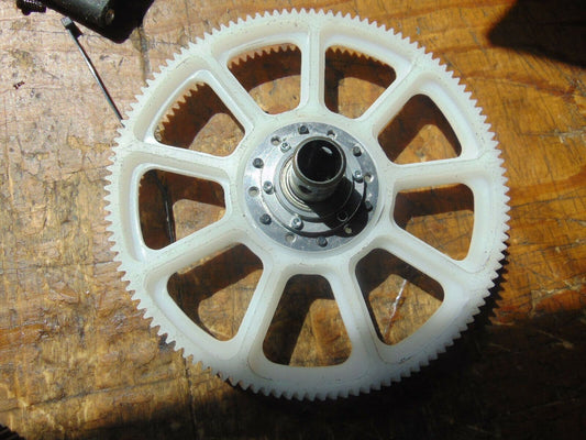 TSA 700 E MAIN SHAFT DRIVE GEAR C/W ONE-WAY BEARING