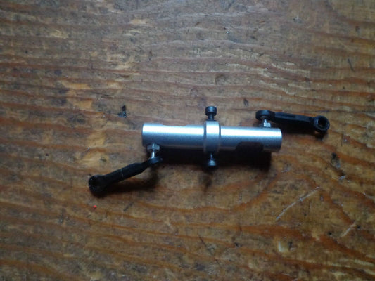 TZ 90 FLYBAR SEESAW & LINKS TAKEN FROM KIT