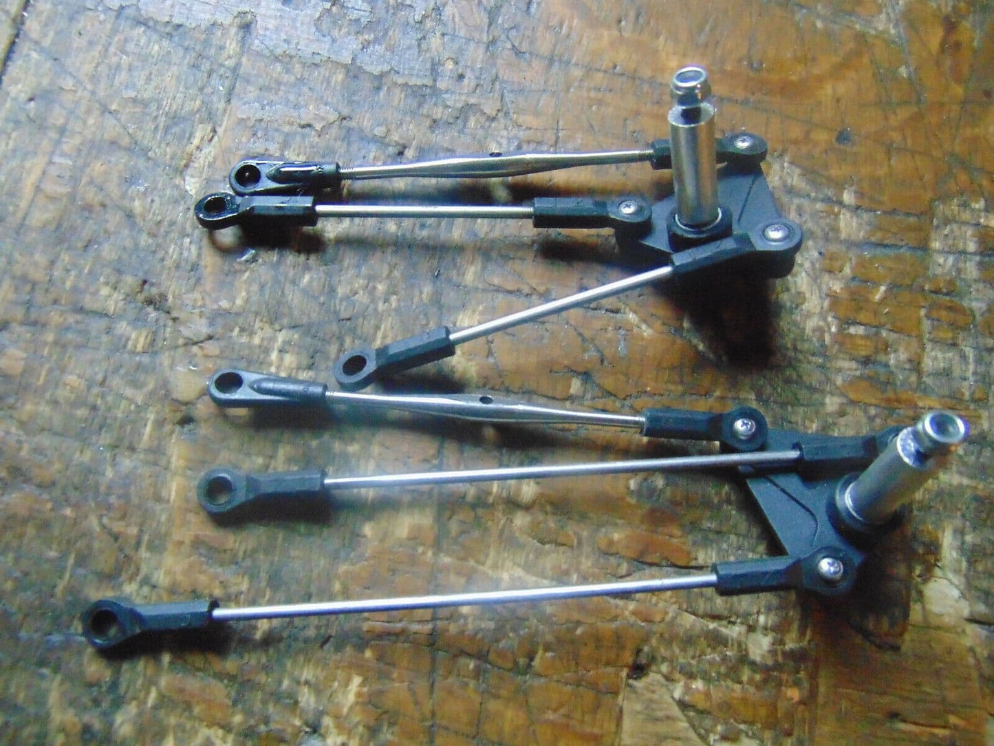 TZ 90 V2 AILERON CONTROL ARMS & SERVO LINKS