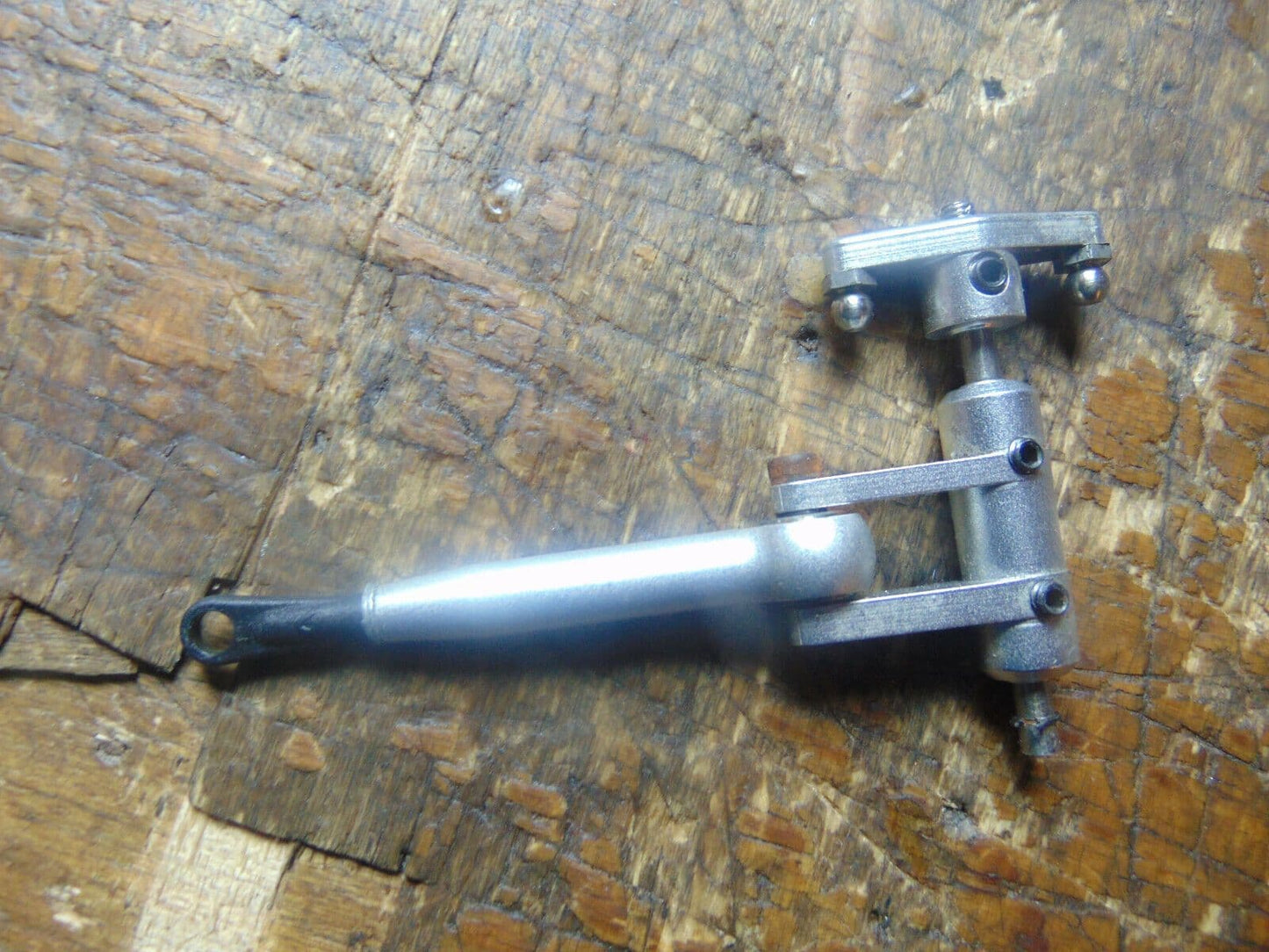 TZ 90 V2 ELEVATOR CONTROL ARM