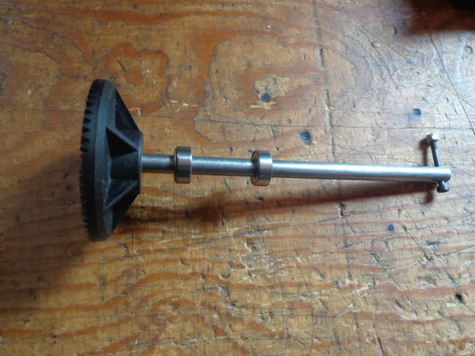 VARIO FOXY MAIN ROTOR SHAFT DRIVE GEAR & SHAFT HAS BEEN ASSEMBLED BUT UNUSED