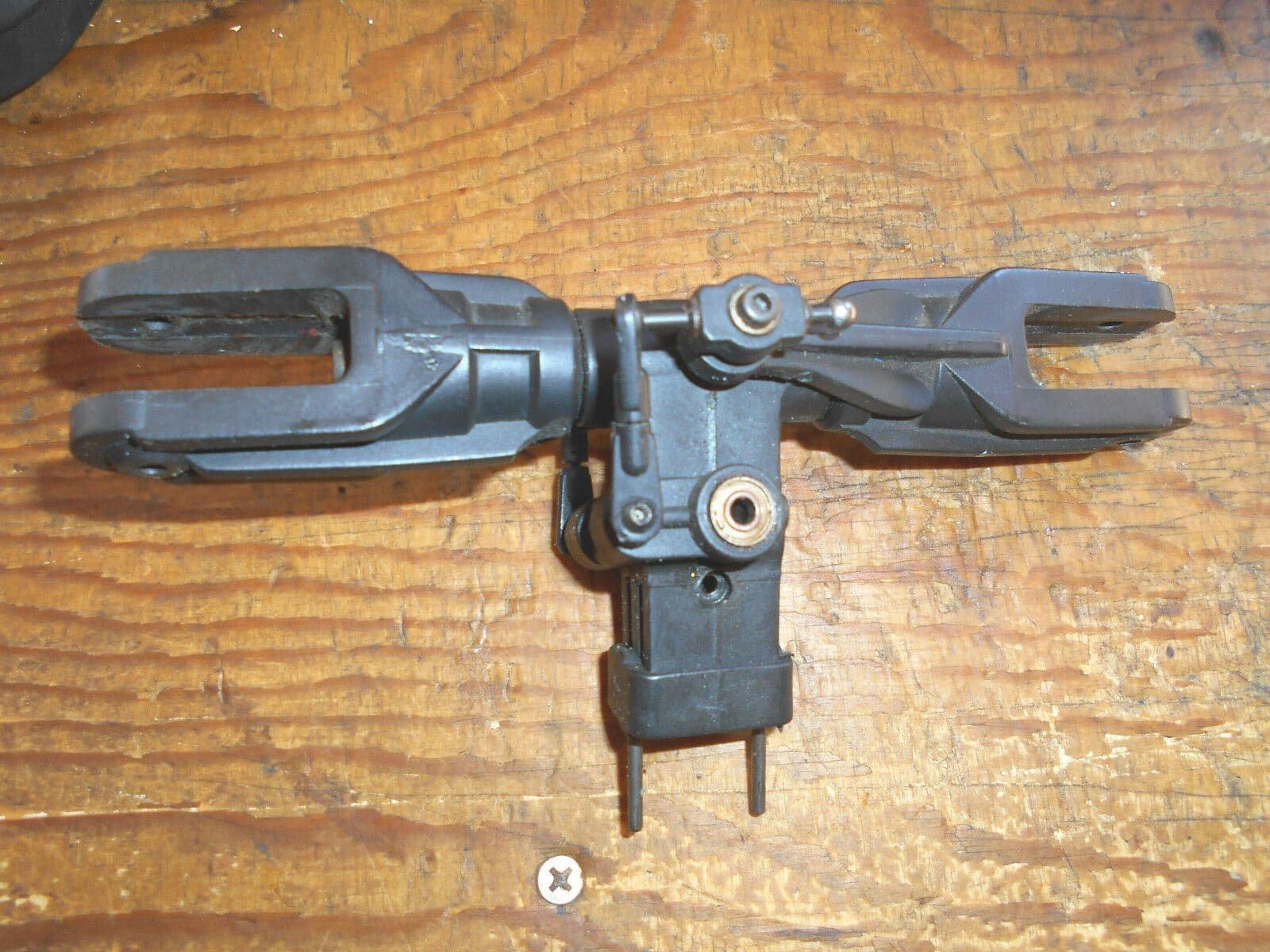 X-CELL 60 MAIN ROTORHEAD ASSEMBLY C/W FLYBAR SEESAW (B) – RCHeliTrader