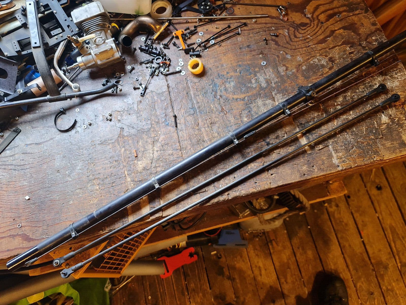 X-CELL 60 TAIL BOOM C/W TORQUE DRIVE, SUPPORTS & COMPLETE PITCH CONTRO ...