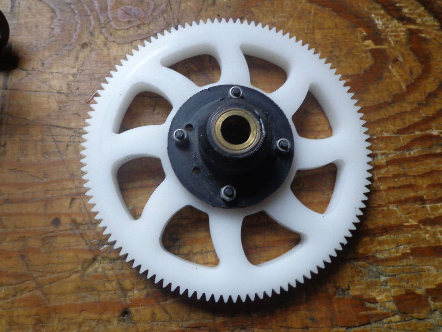 X-CELL FURY 55 MAIN DRIVE GEAR AND ONE-WAY BEARING