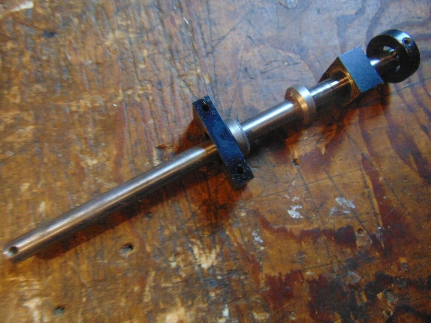 X-CELL FURY 90 MAIN SHAFT C/W BEARINGS & COLLETS